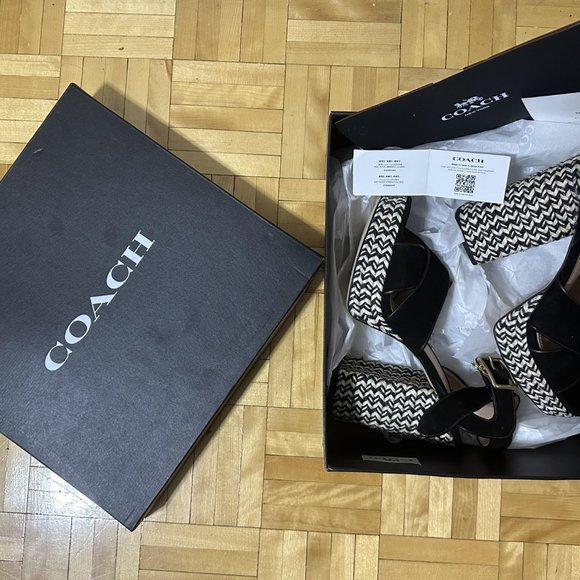 Nelly Sandal, COACH - Picture 3 of 3
